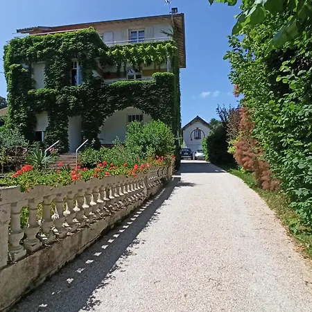Guest house Tiny House A Decouvrir Au Coeur De La Cite ! *