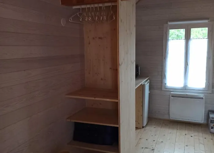 Tiny House à Découvrir Au Cœur De La Cité ! Casa de hóspedes Contrexéville